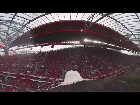360° video: S.L. Benfica’s mascot gives eagle’s-eye view of the Lisbon stadium