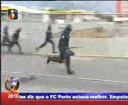 SL BENFICA – FC Porto [2004-2005] ULTRAS vs POLICE