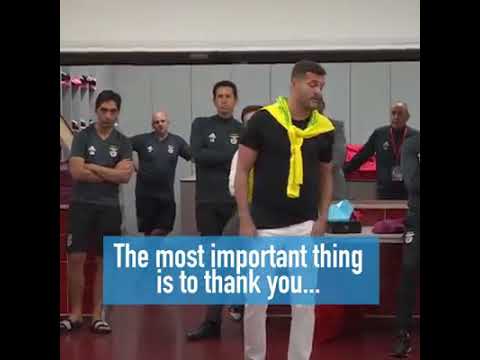 Julio Cesar bid emotional farewell to his Benfica teammates