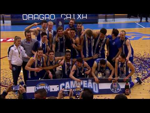 Basquetebol: Moncho López e jogadores (FC Porto-Benfica, 93-85, 28/05/16)