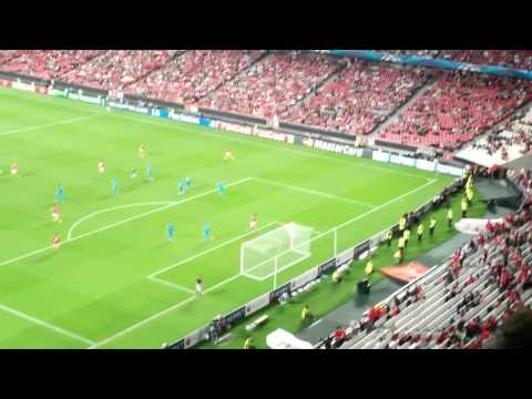 Benfica fans chanting