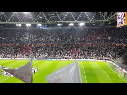AFC Ajax – SL Benfica vlaggetjes en opkomst
