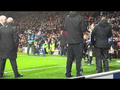 Man Utd vs Benfica entrance – 22/11/2011